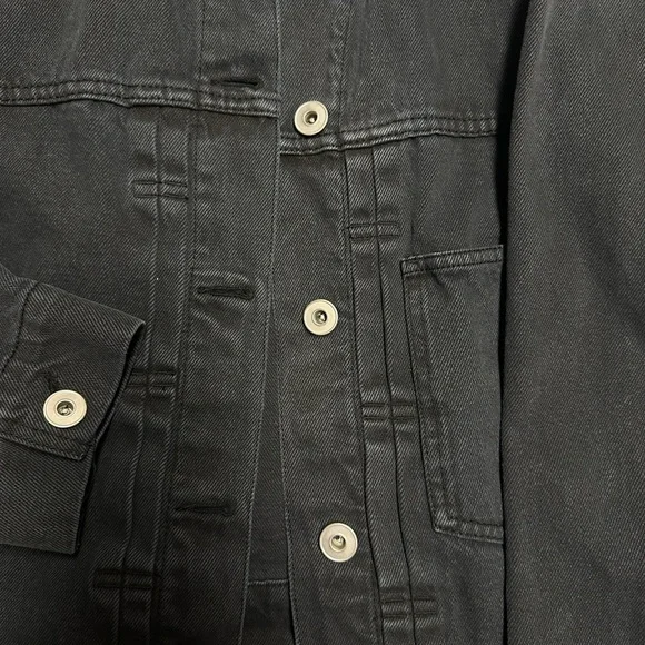 Alex Mill XS shrunken washed black denim jacket - Picture 3 of 3